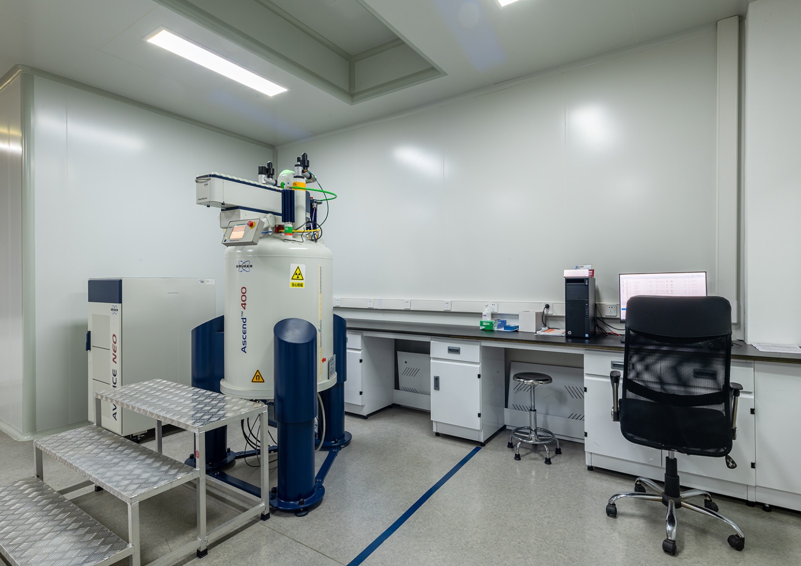 圖片4-400M核磁共振譜儀NMR-Brucker-AVANCE NEO 400M.jpg 圖片4-400M核磁共振譜儀NMR-Brucker-AVANCE NEO 400M.jpg